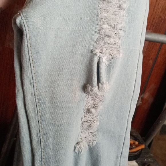 Small Ripped jeans - Picture 5 of 6